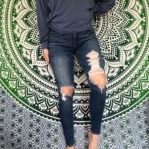 American Eagle Dark Wash • 2 short